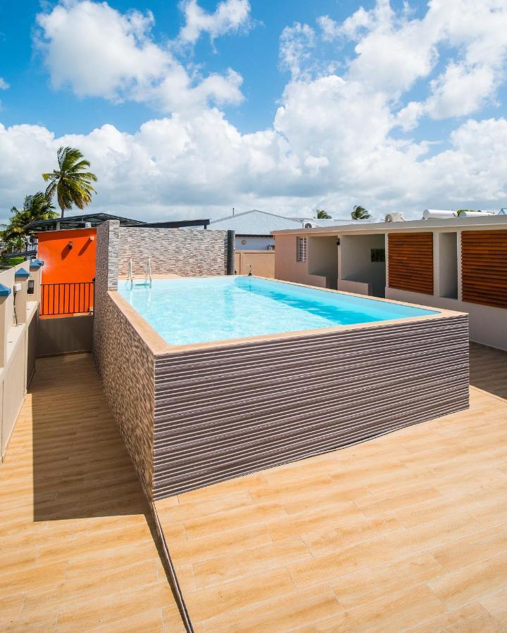 Evasion En Plein Coeur De La Ville Studio Jacuzzis Sauna Et Piscine Au Centre De Grand Anse Ngoại thất bức ảnh